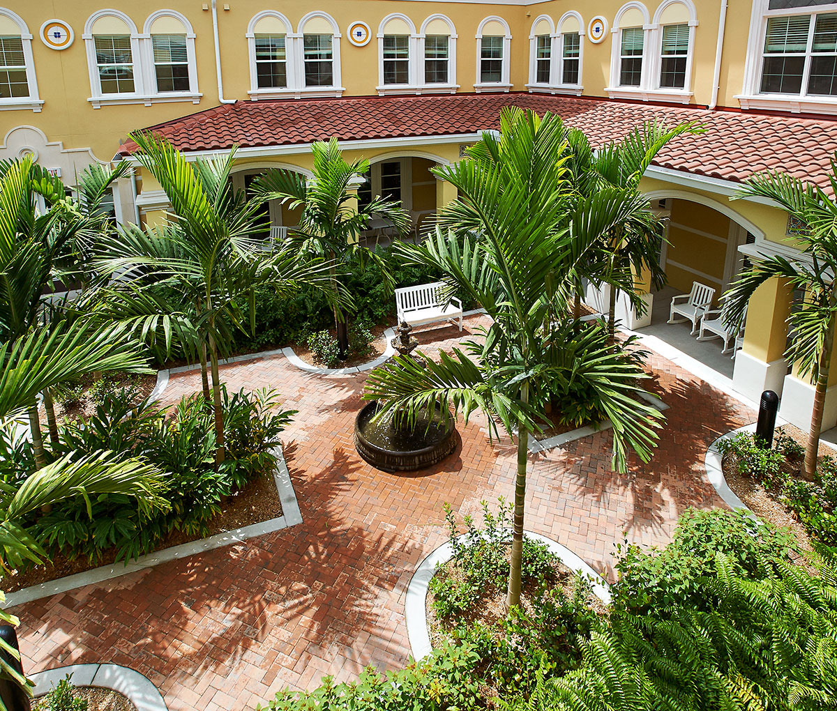 Image of the Terraces at Bonita Springs courtyard